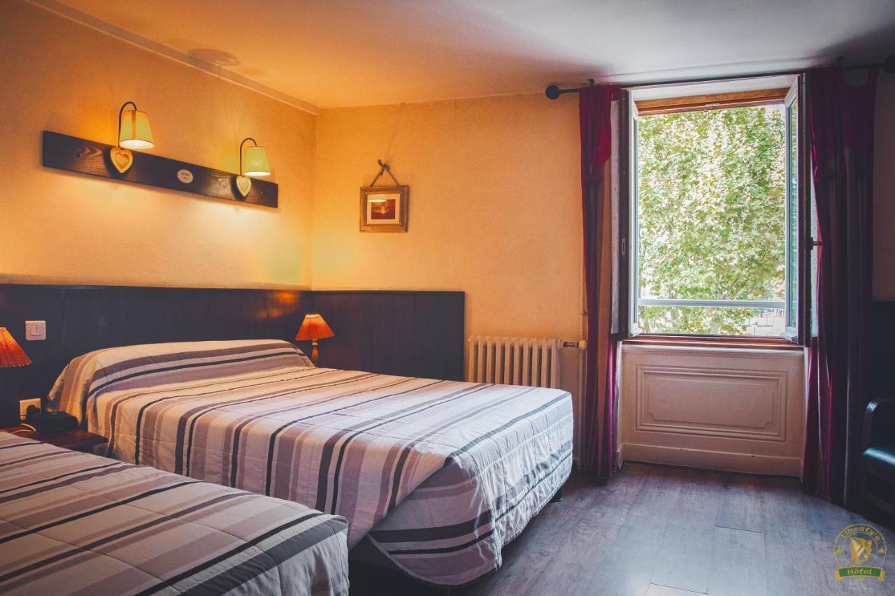 The Liberty'S Hotel Villefranche-sur-Saone Exterior photo
